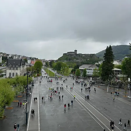 Appartement Maison Triplex Centre De Lourdes